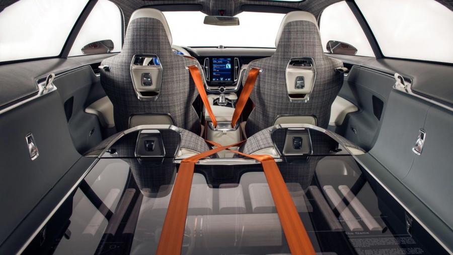  Volvo Estate Concept 2014 года  (фото 7 из 36)